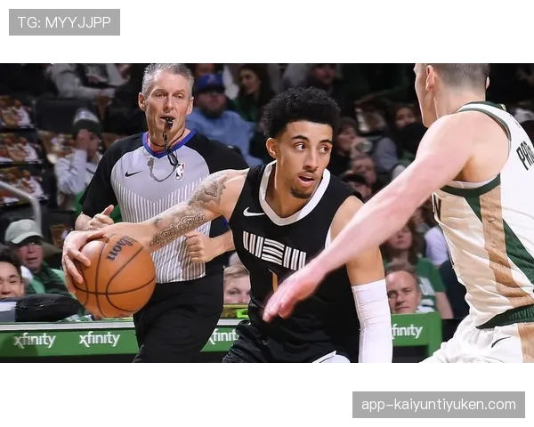 斯科蒂·皮蓬在挡拆进攻中拉开空间效率显著优于同代锋线球员