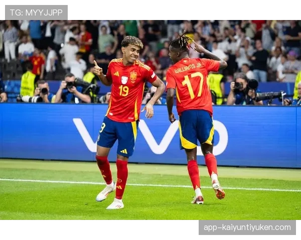 亚马尔与梅西：起点差异、成长路径分野与未来上限的关键制约因素